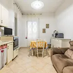 Guesthost - Cozy Near The Policlinico! *