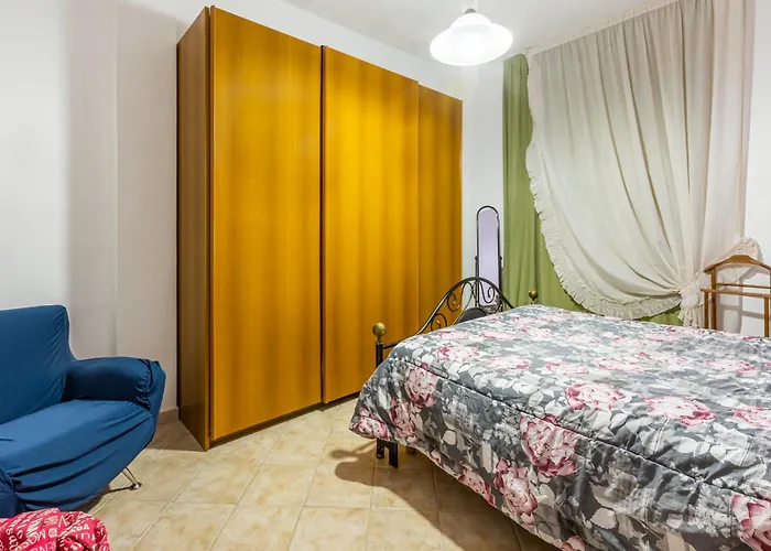 Guesthost - Cozy Near The Policlinico! アパート *
