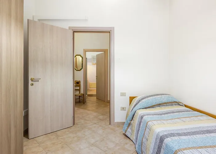 Guesthost - Cozy Near The Policlinico! アパート *